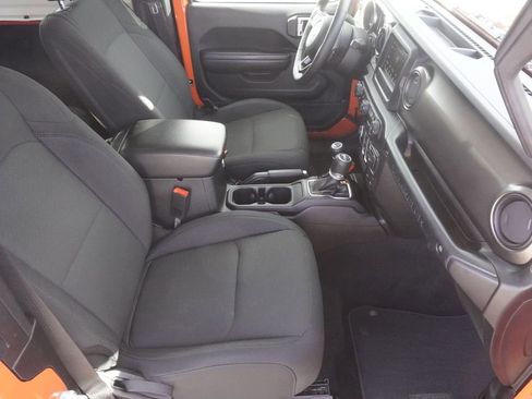 Used 2019 Jeep Wrangler Sport S image 23