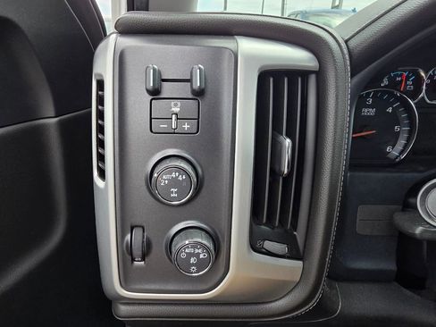 Used 2018 GMC Sierra 1500 SLT AWD/4WD image 12