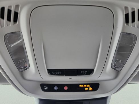 Used 2025 Buick Envision Sport Touring AWD/4WD image 22