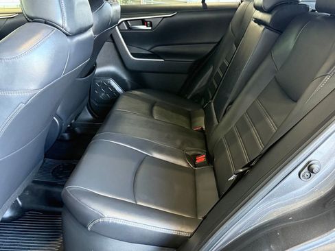 Used 2023 Toyota RAV4 XLE Premium image 41