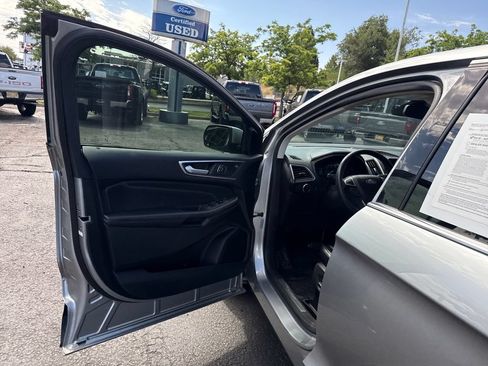 Certified 2023 Ford Edge Titanium AWD/4WD image 11