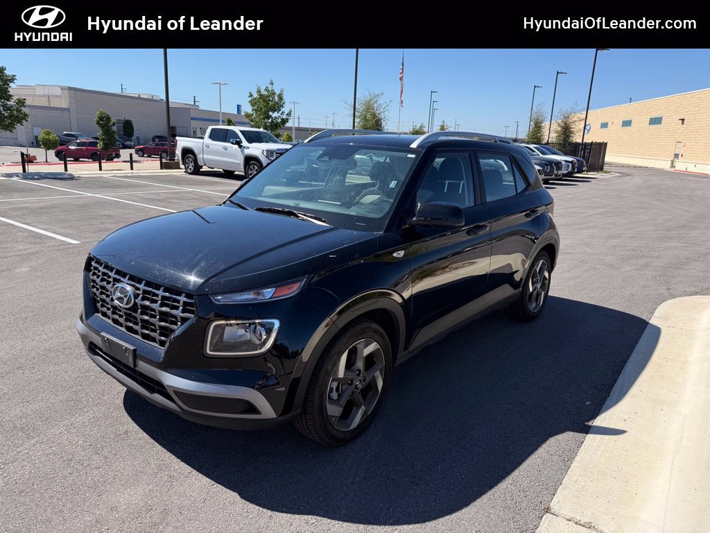 Certified 2025 Hyundai Venue SEL FWD image 1