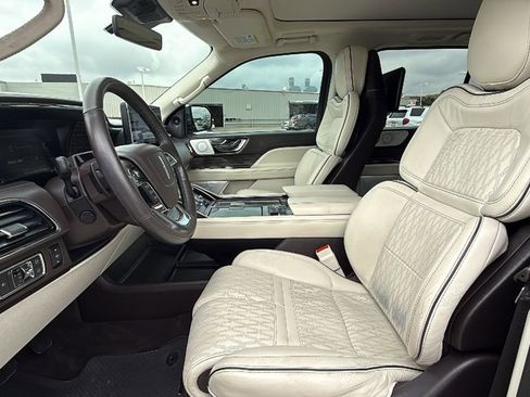 Used 2022 Lincoln Navigator Black Label AWD/4WD image 10