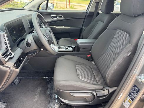 Used 2025 Kia Sportage LX AWD/4WD image 6