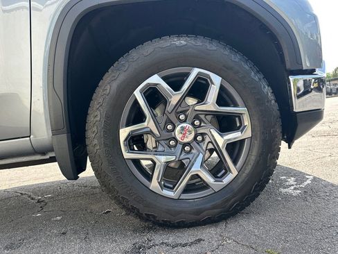 Used 2025 GMC Sierra 1500 SLT w/ SLT Premium Plus Package AWD/4WD image 13