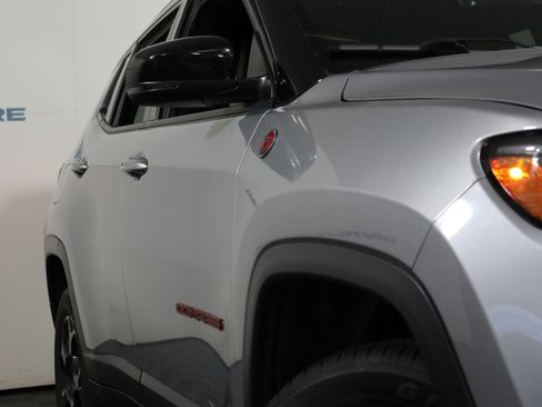 Used 2023 Jeep Compass Trailhawk AWD/4WD image 3
