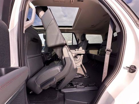 New 2025 Ford Expedition Active RWD image 32