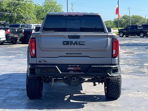 Used 2020 GMC Sierra 1500 AT4 w/ AT4 Premium Package AWD/4WD image 8