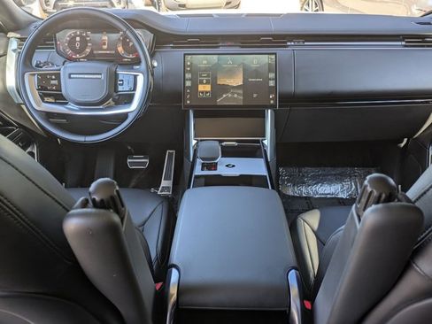 Used 2025 Land Rover Range Rover Long Wheelbase SE AWD/4WD image 19