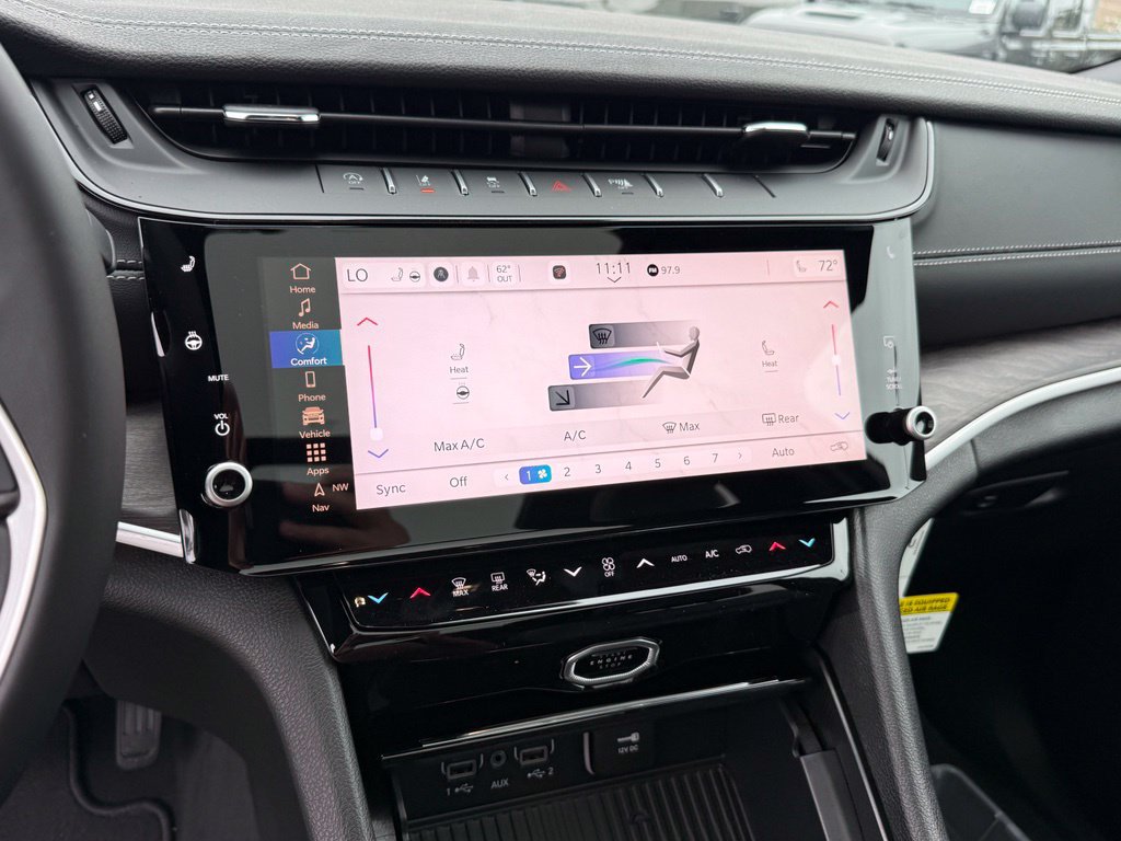 New 2027 Jeep Grand Cherokee Limited AWD/4WD image 18