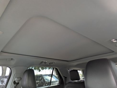 Used 2022 Ford Explorer XLT w/ Equipment Group 202A image 21