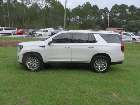Used 2023 GMC Yukon Denali AWD/4WD image 1