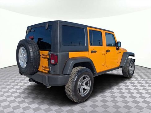 Used 2013 Jeep Wrangler Unlimited Rubicon w/ Connectivity Group AWD/4WD image 3