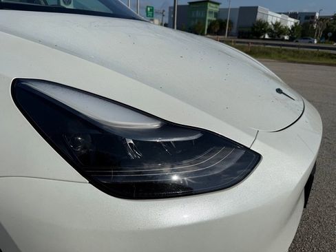 Used 2023 Tesla Model Y Long Range AWD/4WD image 4