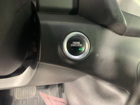 Used 2020 GMC Terrain SLE w/ Driver Convenience Package FWD image 17