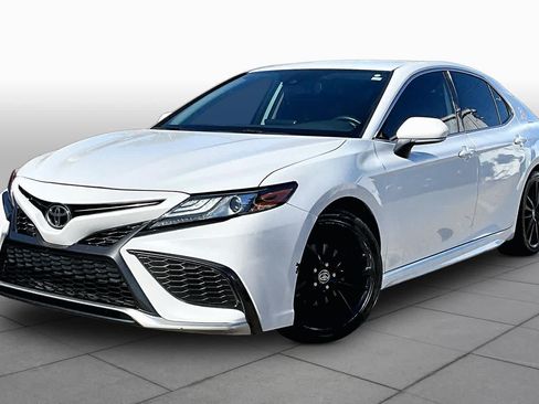Used 2021 Toyota Camry XSE FWD image 37