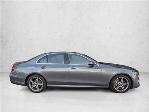 Used 2019 Mercedes-Benz E 300 4MATIC image 4