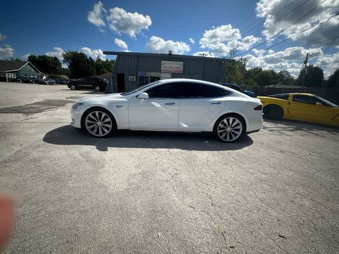 Used 2013 Tesla Model S image 8