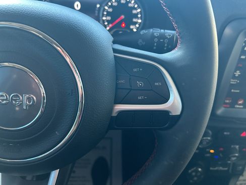 Used 2023 Jeep Renegade Trailhawk image 19