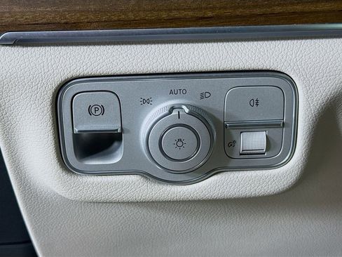 Certified 2025 Mercedes-Benz GLE 350 4MATIC image 10