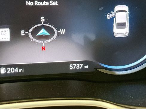 Used 2023 Genesis G80 2.5T image 8