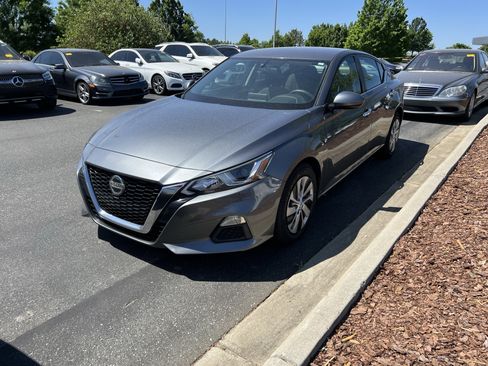 Used 2019 Nissan Altima 2.5 S image 6