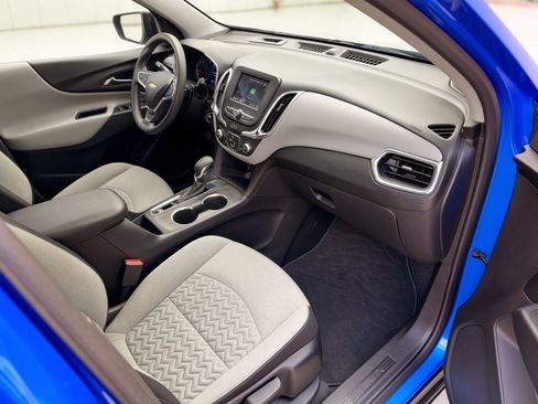 Certified 2024 Chevrolet Equinox LS FWD image 30