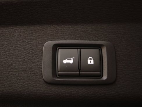 New 2025 Mitsubishi Outlander SE image 9