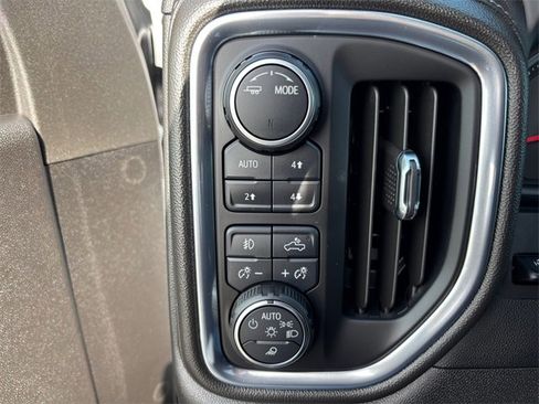 Used 2022 Chevrolet Silverado 3500 High Country image 19