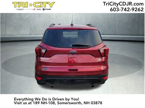 Used 2019 Ford Escape SE image 4