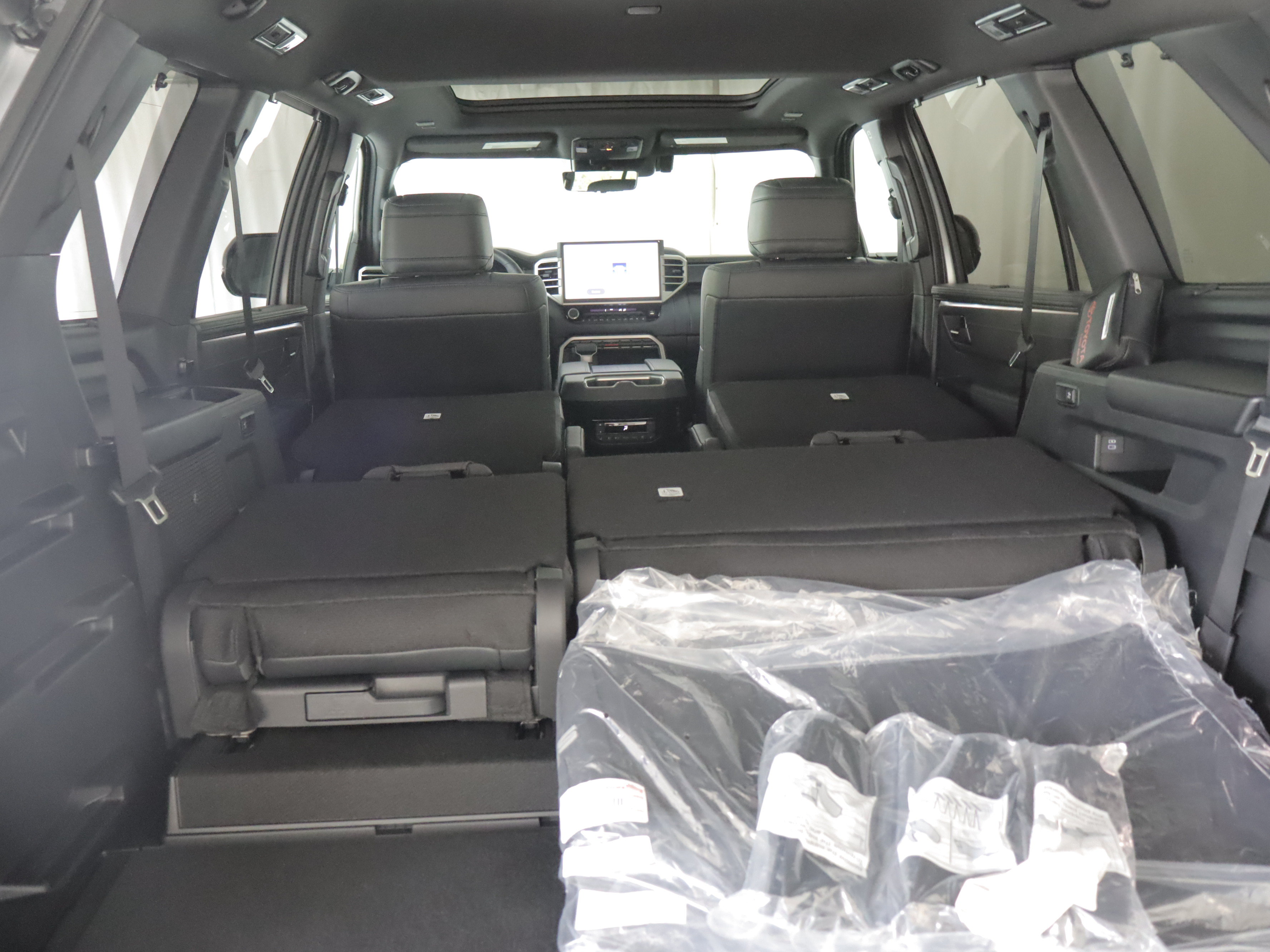 Used 2026 Toyota Sequoia Platinum AWD/4WD image 22