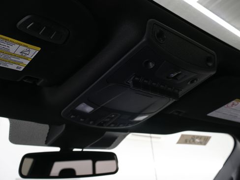 Used 2022 Ford F350 Platinum image 11