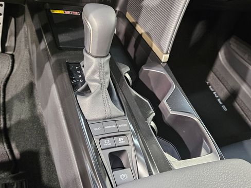 New 2026 Toyota Camry SE FWD image 18