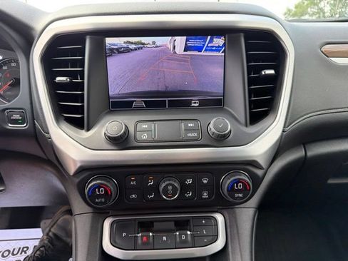 Used 2023 GMC Acadia SLE w/ Driver Convenience Package FWD image 18