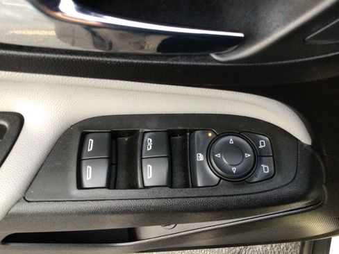 Used 2021 Chevrolet Equinox Premier image 6