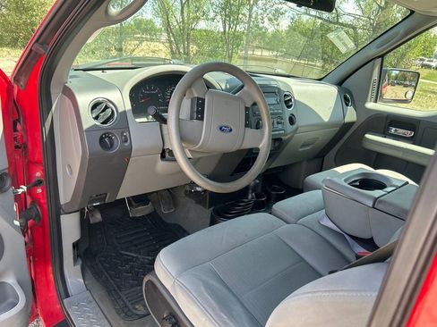 Used 2007 Ford F150 STX AWD/4WD image 2