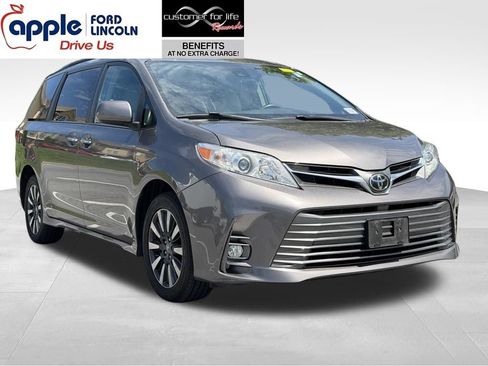 Used 2018 Toyota Sienna XLE Premium w/ Carpet Mat Package AWD/4WD image 1
