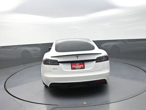 Used 2022 Tesla Model S image 18