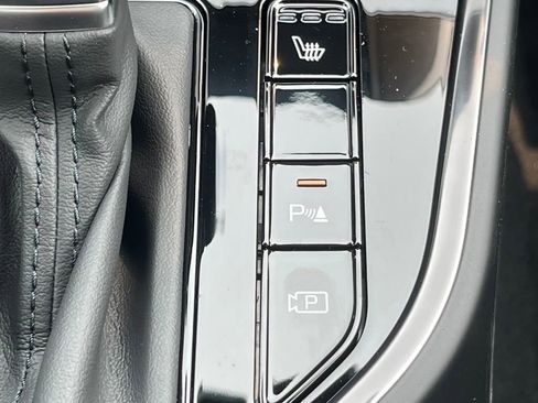 New 2025 Kia Niro EX image 30