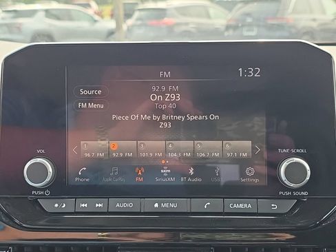 Used 2024 Nissan Pathfinder SV AWD/4WD image 37