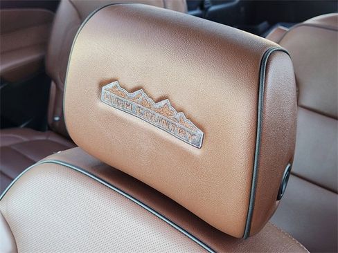 Used 2019 Chevrolet Traverse High Country w/ LPO, Floor Liner Package image 11