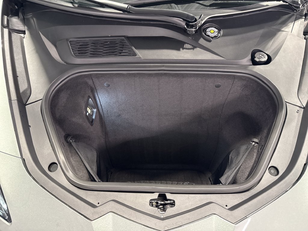 Used 2022 Chevrolet Corvette Stingray Premium Cpe w/ Z51 Performance Package RWD image 40