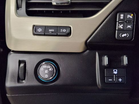 Used 2019 GMC Yukon Denali w/ Denali Ultimate Package image 41