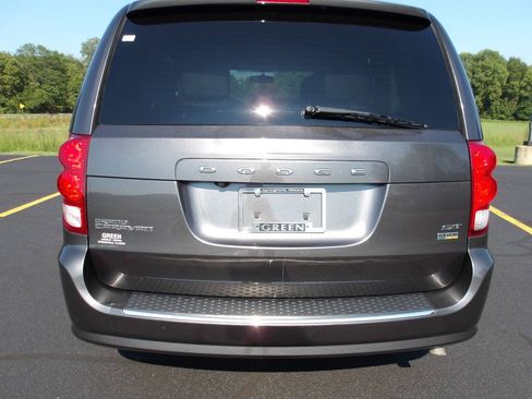 Used 2017 Dodge Grand Caravan SXT FWD image 33