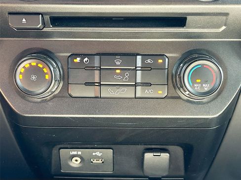 Used 2015 Ford F150 XLT RWD image 14