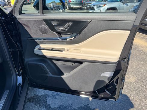 New 2026 Lincoln Corsair Reserve w/ Jet Appearance Package image 29