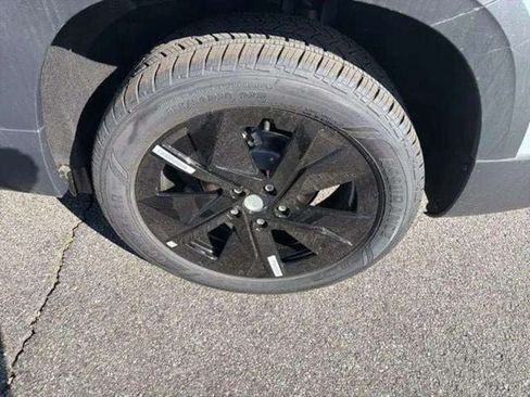 New 2026 Volkswagen Taos SE FWD image 11
