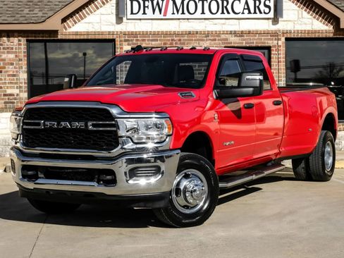 Used 2023 RAM 3500 Big Horn AWD/4WD image 2