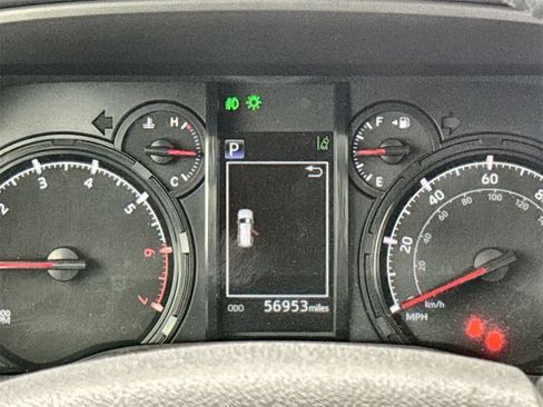 Used 2022 Toyota 4Runner SR5 Premium image 18