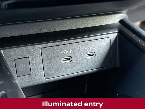 Certified 2025 Nissan Kicks SR image 12